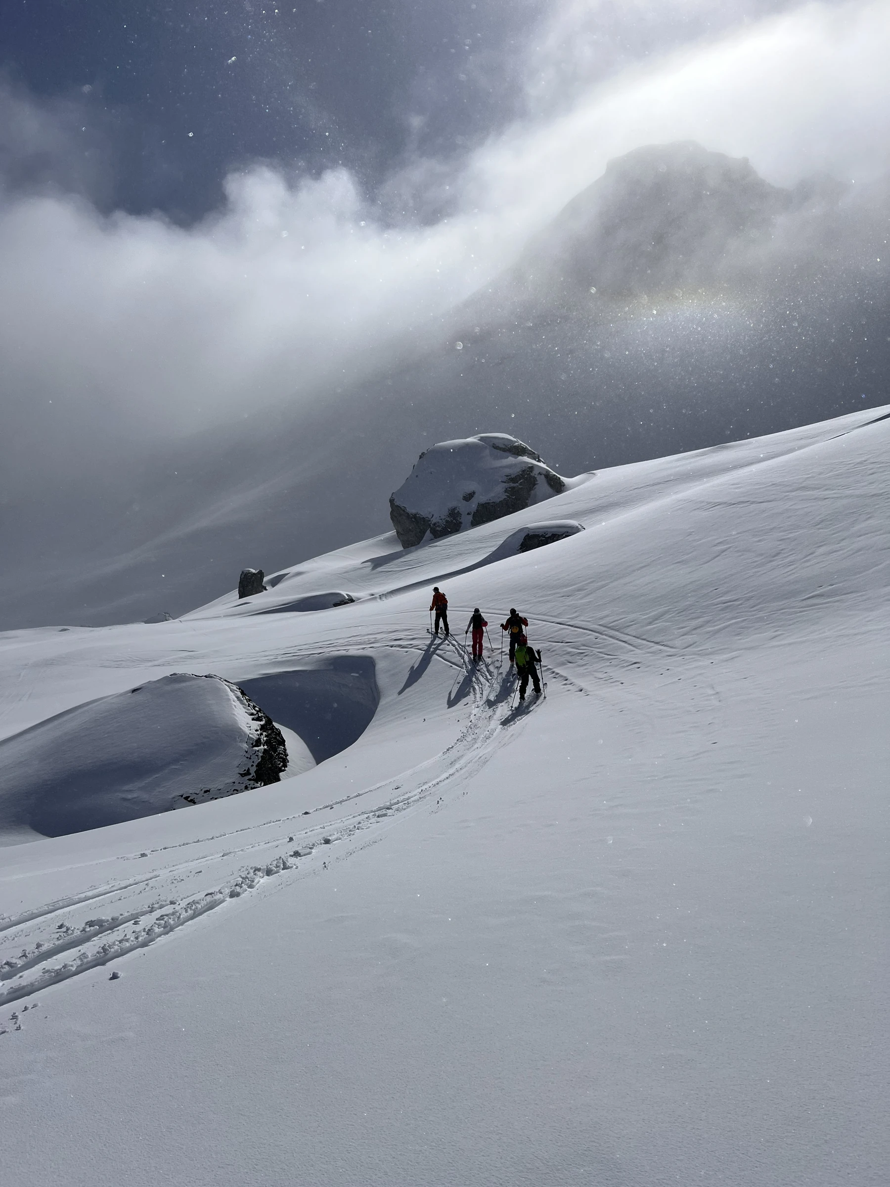 Une échappée à ski dans la lumière d’hiver